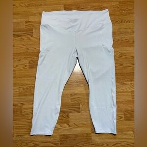 White leggings 7/8 length crossover front high waisted 4X